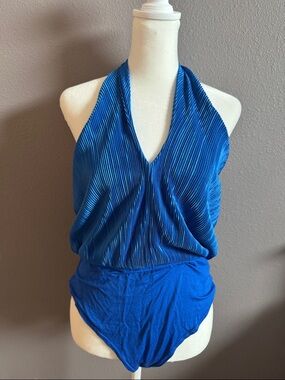 NWT | Boohoo | Women’s Cobalt Plisse Cross Neck Bodysuit | Size 10